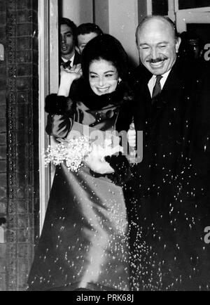Anna Maria pierangeli, armando trovajoli, Wedding, Londra 1962 Foto Stock