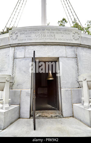 Arlington, Virginia, Stati Uniti d'America - 15 Settembre 2018: ingresso alla USS Maine memorial presso il Cimitero Nazionale di Arlington Foto Stock