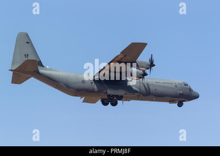 Royal Australian Air Force Lockheed Martin C-130J-30 Hercules velivoli da carico militari un97-466. Foto Stock