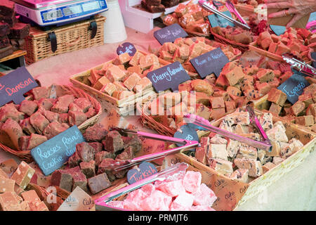 Fudge in stallo a Thame food festival. Thame, Oxfordshire, Inghilterra Foto Stock