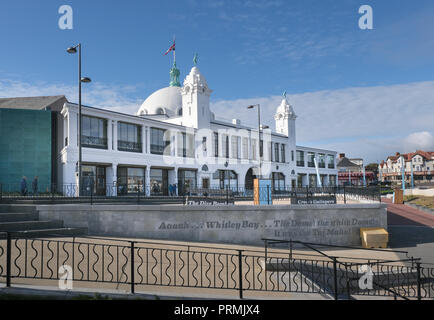 Città spagnola ristoranti e il centro per il tempo libero a Whitley Bay, centro balneare situato nel North Tyneside, Tyne & Wear. Rinnovato di recente. Foto Stock