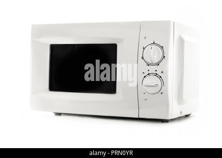 Forno a microonde close up isolati su sfondo bianco. Attrezzature di cucina. Cucina ed elettrodomestici Foto Stock