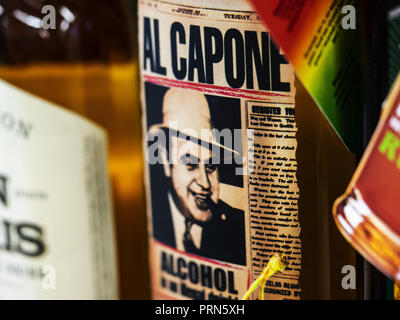 Kiev, Ucraina. 2 Ottobre, 2018. La bevanda alcolica Al Capone visto in un negozio. Ucraino di marca. Credito: Igor Golovniov SOPA/images/ZUMA filo/Alamy Live News Foto Stock