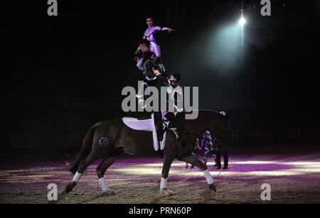 NEC Birmingham, UK. 3° OTT 2018. GB vaulting team. Cavallo dell'anno mostra (HOYS). Il National Exhibition Centre (NEC). Birmingham. Regno Unito. 03/10/2018. Credito: Sport In immagini/Alamy Live News Foto Stock