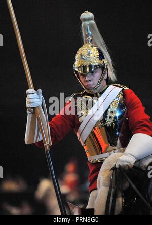 NEC Birmingham, UK. 3° OTT 2018. La famiglia di cavalleria reggimento montato musical ride. Cavallo dell'anno mostra (HOYS). Il National Exhibition Centre (NEC). Birmingham. Regno Unito. 03/10/2018. Credito: Sport In immagini/Alamy Live News Foto Stock