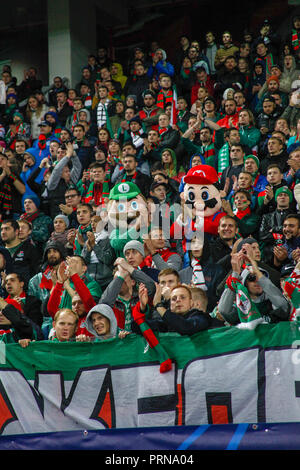 Mosca, Russia. 3 Ottobre, 2018. UEFA Champions League: Lokomotiv Mosca v Schalke 04. Gli appassionati di Lokomotiv Mosca Credito: Alex Cavendish/Alamy Live News Foto Stock