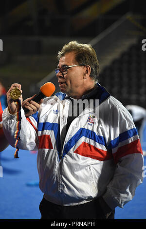 Londra, Regno Unito. 3 Ottobre, 2018. La Gran Bretagna mostra la sua medaglia d'oro dal 1988 Olimpiadi come GB gioca il Belgio per celebrare il trentesimo anniversario del 1988 trionfo olimpico. Credito: Nigel Bramley/Alamy Live News Foto Stock