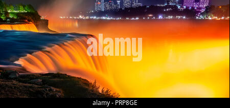 Cascate del Niagara di notte, Cascate Americane Foto Stock