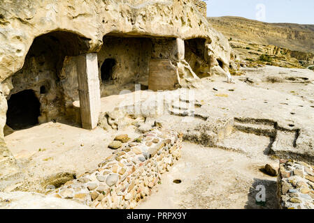 La grotta storica città di Uplistsikhe in Georgia Foto Stock