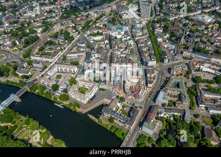 Mülheim centro città con vedute di Ruhrbania, Ruhrpromenade, Ruhr e il Municipio, StadtQuartiers Schlossstraße, la SQS Foto Stock