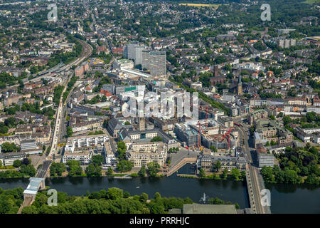 Mülheim centro città con vedute di Ruhrbania, Ruhrpromenade, Ruhr e il Municipio, StadtQuartiers Schlossstraße, la SQS Foto Stock