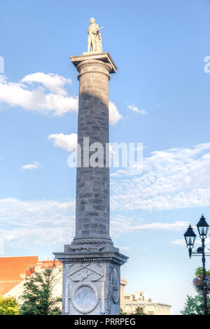 Nelson la colonna è un monumento storico eretto nel 1809 sul luogo Jacques-Cartier a Montreal, Quebec, in memoria di ammiraglio Horatio Nelson, seguente hi Foto Stock