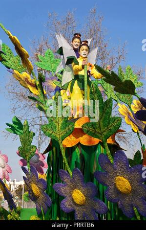 Il carnevale di flottazione, Forest Fairy allegoria, Isla Cristina Huelva provincia, regione dell'Andalusia, Spagna, Europa. Foto Stock