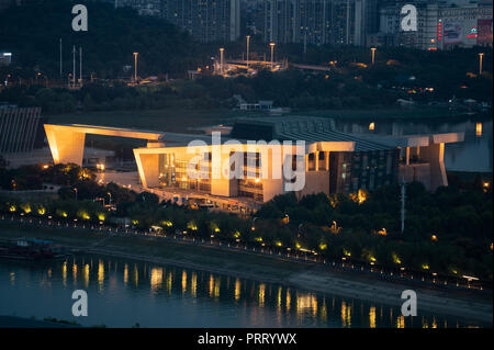 3 ottobre 2018, Wuhan Cina: Qintai Grand Theatre Opera house antenna vista notturna a Wuhan Cina Foto Stock