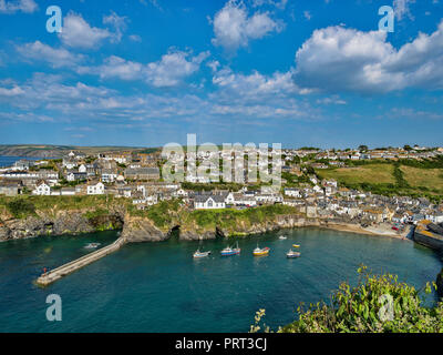 29 Giugno 2018: Port Isaac, Cornwall, Regno Unito - Port Isaac, Cornwall, Regno Unito, durante la canicola estiva. Foto Stock