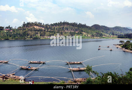 Barche da pesca in lago Kivu, Ruanda. Foto Stock