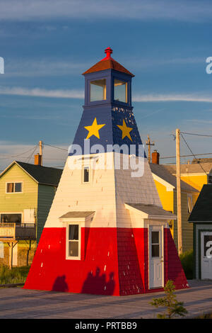 CHETICAMP, Nova Scotia, Canada - Faro in Cheticamp harbour a Cape Breton Island. Foto Stock