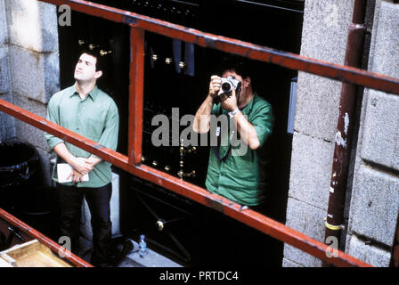 Pellicola originale titolo: HABLE CON ELLA. Titolo inglese: parlare con lei. Anno: 2002. Direttore: Pedro Almodovar. Stelle: Pedro Almodovar; JAVIER CAMARA. Credito: EL DESEO S.A / BRACHO, Miguel / Album Foto Stock