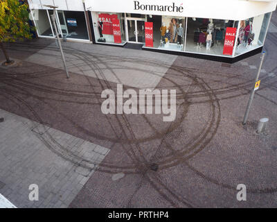 Negozio di abbigliamento Bonmarché nella strada principale Foto Stock