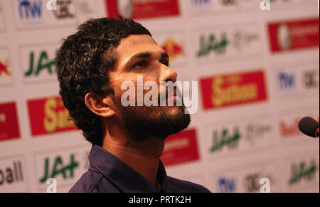 Colombo, Sri Lanka. 03 ott 2018. Il governo dello Sri Lanka cricket team capitano Dinesh Chandimal durante una conferenza stampa a Colombo, Sri Lanka, mercoledì 3 ottobre, 2018. Credito: Pradeep Dambarage/Pacific Press/Alamy Live News Foto Stock