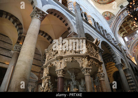 L'Italia. Pisa. Il pulppit del Duomo di Pisa. Di Giovanni Pisano (c.1250-1315). In stile gotico. Foto Stock