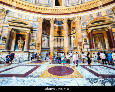 Vista interna del Pantheon - Roma, Italia Foto Stock