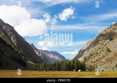 Bellissimo paesaggio di Mahodand nella valle di Swat, KPK Pakistan Foto Stock