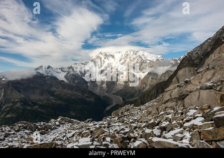 Vista del Monte Rosa mountain dal Monte Moro passano vicino a Macugnaga, Italia Foto Stock