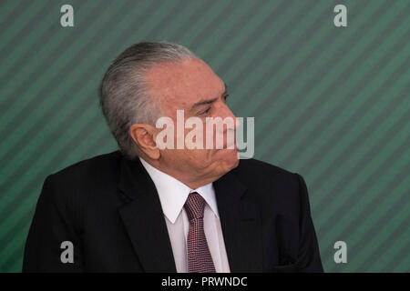 Brasilia, Brasile. 4 Ott 2018. DF - Brasilia - 04/10/2018 - Annuncio di investimento cerimonia per la nuova scuola media - Michel Temer, presidente della repubblica, giovedì 4 ottobre, durante l'annuncio di investimento cerimonia per la nuova scuola media e la valutazione di impatto del medio globale del programma scolastico tenutosi presso il Palazzo di Planalto. Foto: Mateus Bonomi / AGIF Credito: AGIF/Alamy Live News Foto Stock
