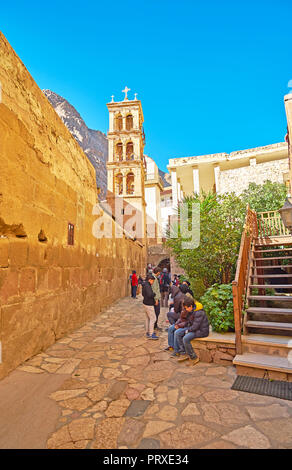 Santa Caterina, Egitto - 25 dicembre 2017: Pellegrinaggio a God-Trodden Monte Sinai (Santa Caterina ) Monastero - uno dei più antichi oggetti cristiano nel mondo Foto Stock