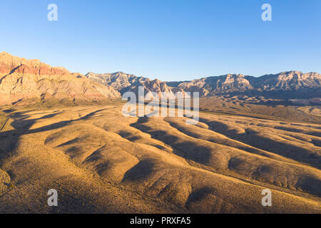 Vista aerea del Red Rock Canyon National Conservation Area vicino a Las Vegas, Nevada. Foto Stock