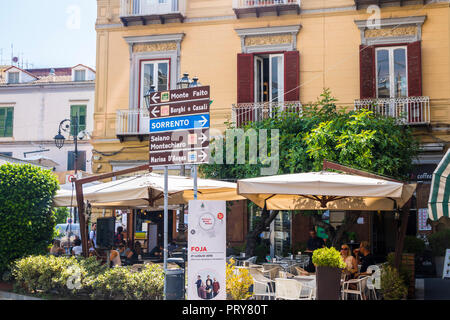 Umberto I Square, Vico Equense Centro, Sorrento Napoli Italia italiano segno di strada Foto Stock