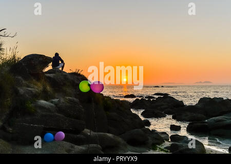 Tramonto su una spiaggia della Galizia - Vigo - Spagna Foto Stock