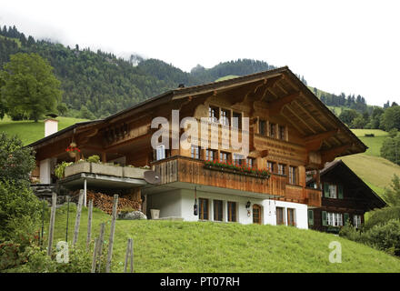 Erlenbach im Simmental village. Il cantone di Berna. Svizzera Foto Stock