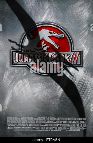 Jurassic Park III (2001) diretto da Joe Johnston e interpretato da Sam Neill, William H. Macy, Téa Leoni e Laura Dern. Un facoltoso giovane persude Dott. Alan Grant per condurre un tour aereo di Isla Sorna ma in realtà hanno bisogno di aiuto per trovare il loro figlio. Foto Stock