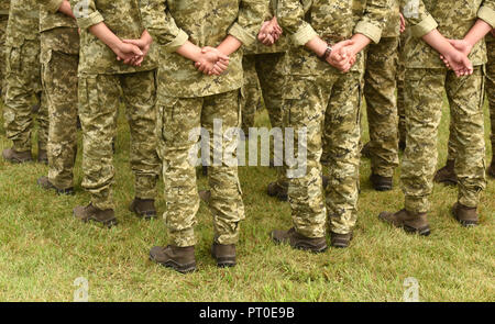 Soldati ucraini. L'Ucraina uniforme militare. Truppe ucraino Foto Stock