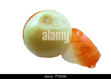 Capo napiform cipolle, cipolle puliti dalla buccia di cipolla a fette Foto Stock