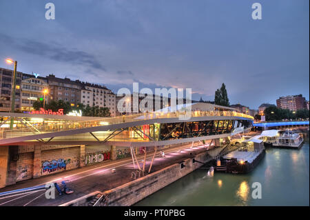 Wien, Schwedenplatz, Schiffsstation Foto Stock