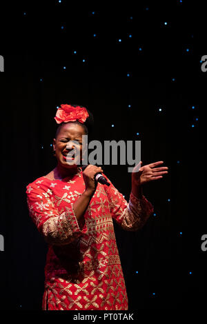 Vimala Rowe canta Billie Holiday canzoni con Giovanni Ethridge, Scarborough Jazz Festival 2018 Foto Stock