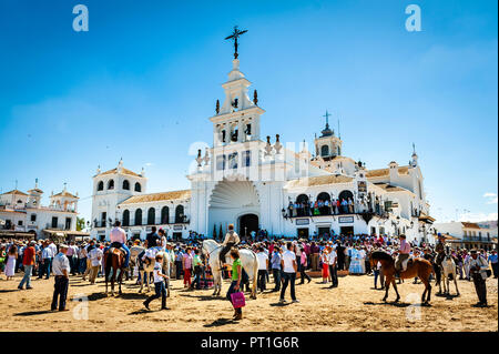 La Romería del Rocio, Ermita del Rocío, El Rocío Huelva, Spagna Foto Stock