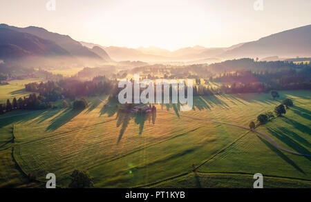 Austria, Tirolo, Kaiserwinkl, vista aerea di sunrise Foto Stock