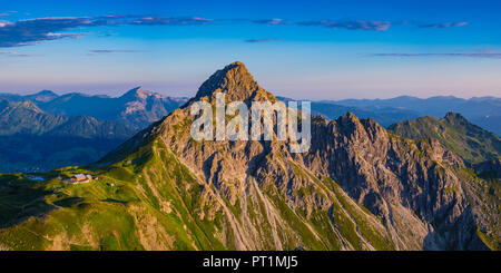 In Germania, in Baviera, Allgaeu, Allgaeu Alpi, Fiderepass hut e Hammerspitze Foto Stock
