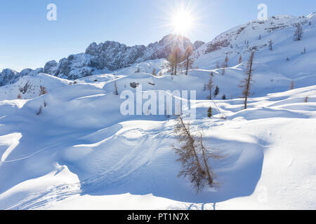 La parete nord della Presolana coperte di neve in inverno, Val di Scalve, distretto di Bergamo, Lombardia, Italia, Europa meridionale, Foto Stock