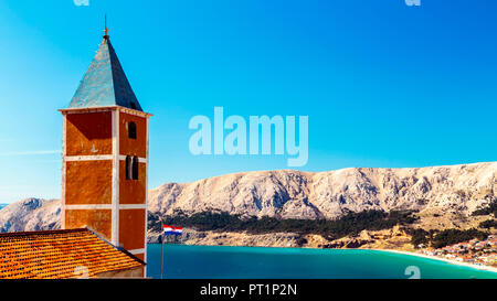 La vista dalla chiesa di Baska, isola di Krk, Dalmazia, costa Adriatica, Croazia, Foto Stock