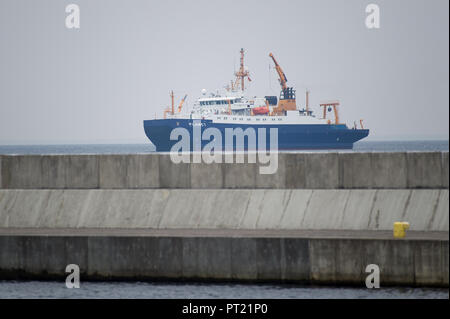 Gdynia, Polonia. 05 ott 2018. Ricerca tedesco una nave1437 pianeta della Deutsche Marine (Marina Militare Tedesca) sono arrivati al porto di Gdynia, Polonia. 5 ottobre 2018 © Wojciech Strozyk / Alamy Live News Credito: Wojciech Stróżyk/Alamy Live News Foto Stock