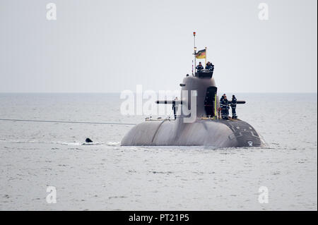 Gdynia, Polonia. 05 ott 2018. Tedesco Tipo 212un sottomarino U-31 (S181) di Deutsche Marine (Marina Militare Tedesca) sono arrivati al porto di Gdynia, Polonia. 5 ottobre 2018 © Wojciech Strozyk / Alamy Live News Credito: Wojciech Stróżyk/Alamy Live News Foto Stock