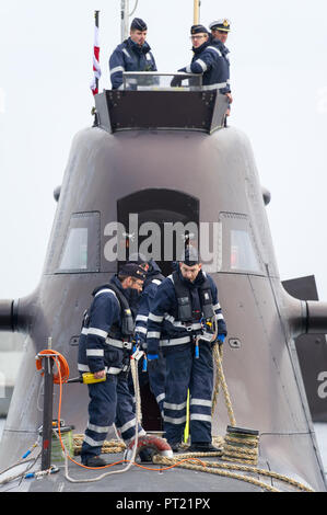 Gdynia, Polonia. 05 ott 2018. Tedesco Tipo 212un sottomarino U-31 (S181) di Deutsche Marine (Marina Militare Tedesca) sono arrivati al porto di Gdynia, Polonia. 5 ottobre 2018 © Wojciech Strozyk / Alamy Live News Credito: Wojciech Stróżyk/Alamy Live News Foto Stock