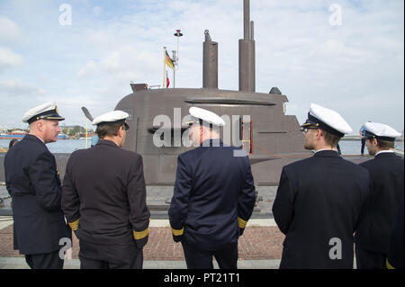 Gdynia, Polonia. 05 ott 2018. Tedesco Tipo 212un sottomarino U-31 (S181) di Deutsche Marine (Marina Militare Tedesca) sono arrivati al porto di Gdynia, Polonia. 5 ottobre 2018 © Wojciech Strozyk / Alamy Live News Credito: Wojciech Stróżyk/Alamy Live News Foto Stock