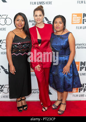 New York, Stati Uniti d'America. Il 5 ottobre 2018. Yalitza Aparacio, Marina de Tavira, Nancy Garcia frequentare premiere di Roma durante la cinquantaseiesima New York Film Festival di Alice Tully Hall, Lincoln Center Credito: lev radin/Alamy Live News Foto Stock