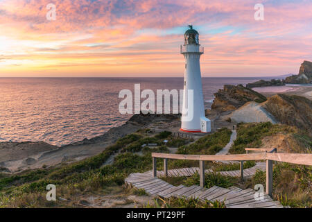 Castlepoint faro all'alba, Castlepoint, Wairarapa regione, Isola del nord, Nuova Zelanda, Foto Stock